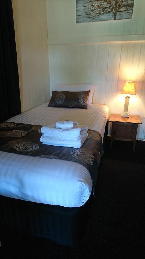 Maleny Hotel Екстер'єр фото