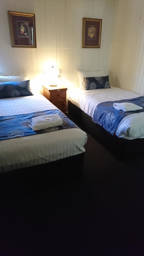 Maleny Hotel Екстер'єр фото