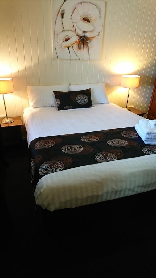Maleny Hotel Екстер'єр фото